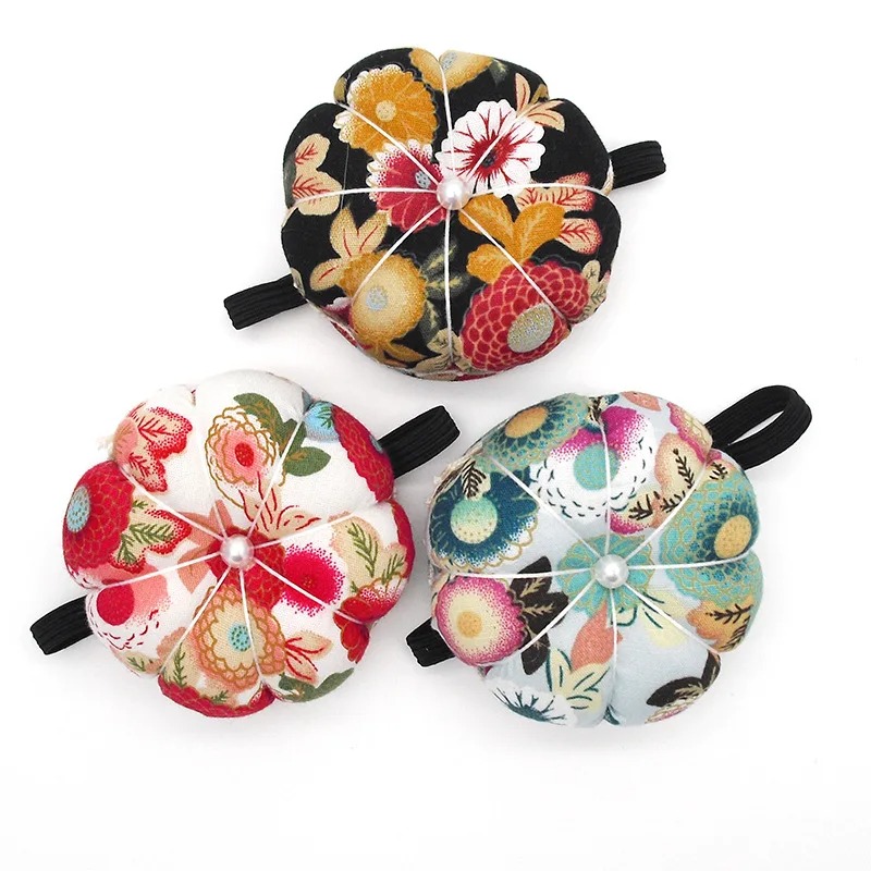 Sewing Pin Cushion - Coussin à épingles en forme de